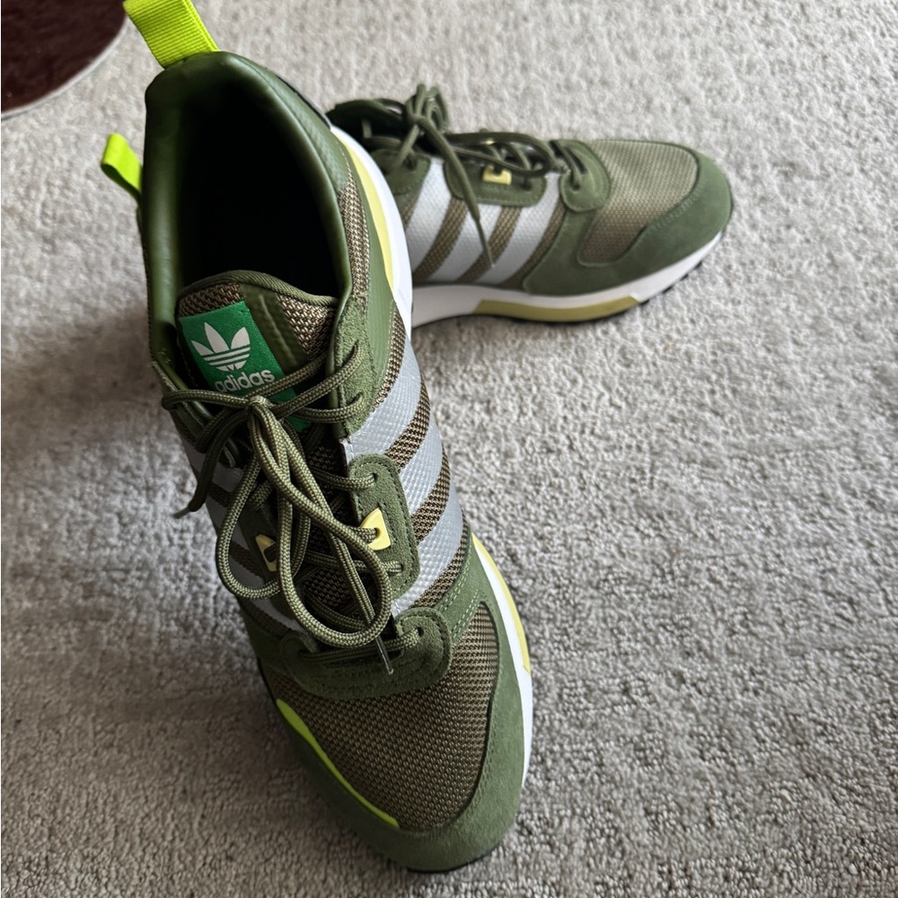 Adidas men walking shoes, Size 12, multi colors of green and worn only 3 times - Picture 5 of 5